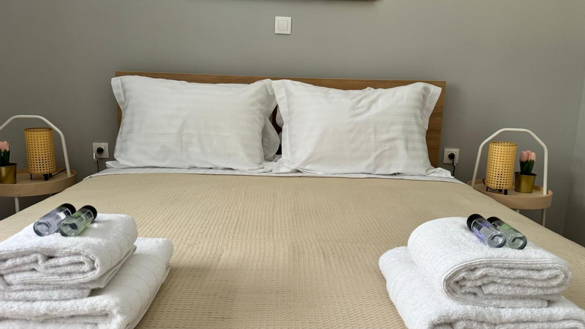 Appartamento Urban Breeze Aparment 1 Atene Esterno foto