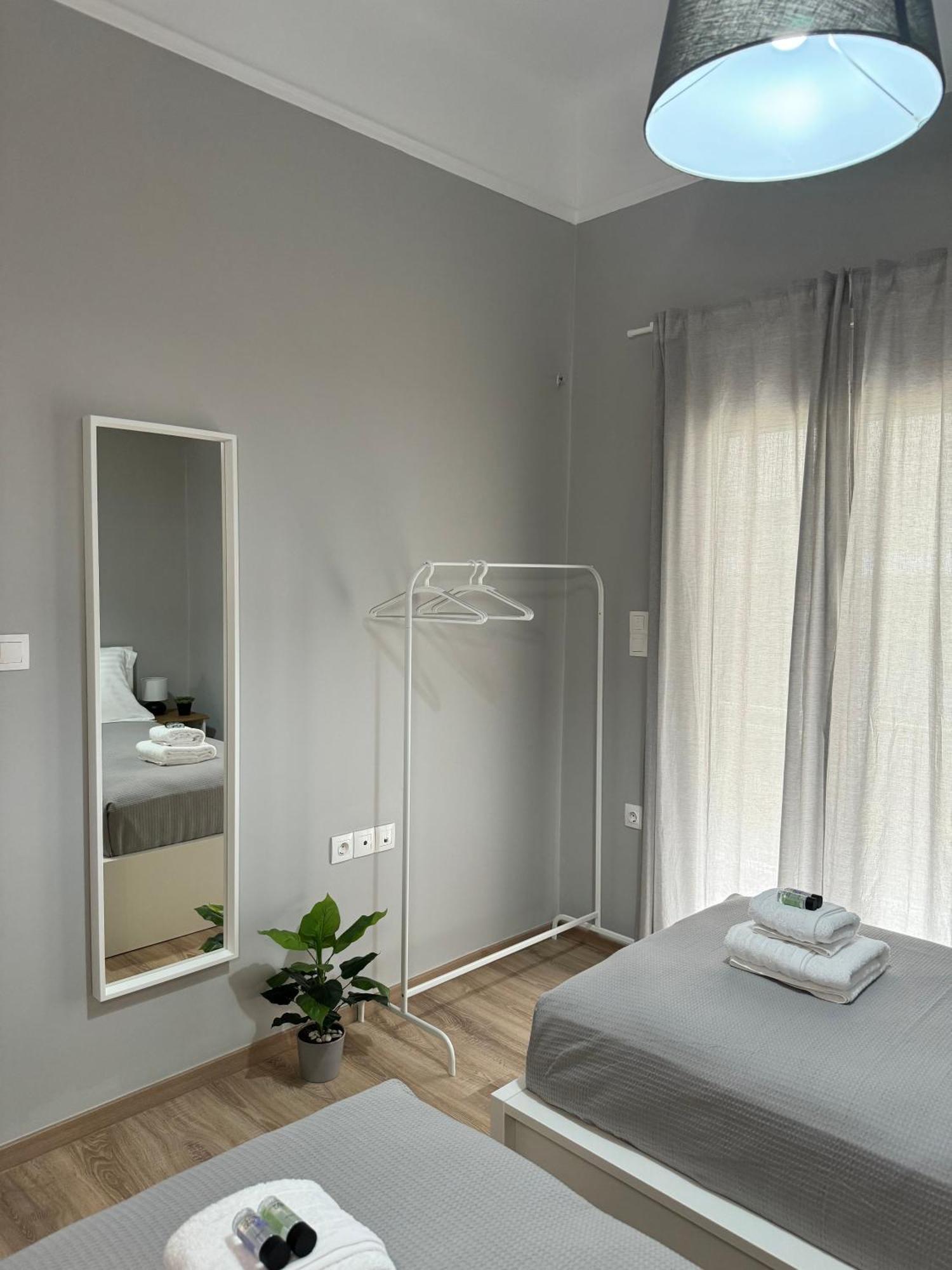 Appartamento Urban Breeze Aparment 1 Atene Esterno foto