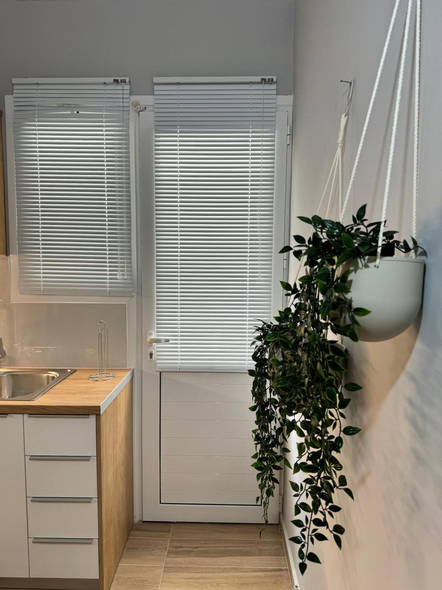 Appartamento Urban Breeze Aparment 1 Atene Esterno foto
