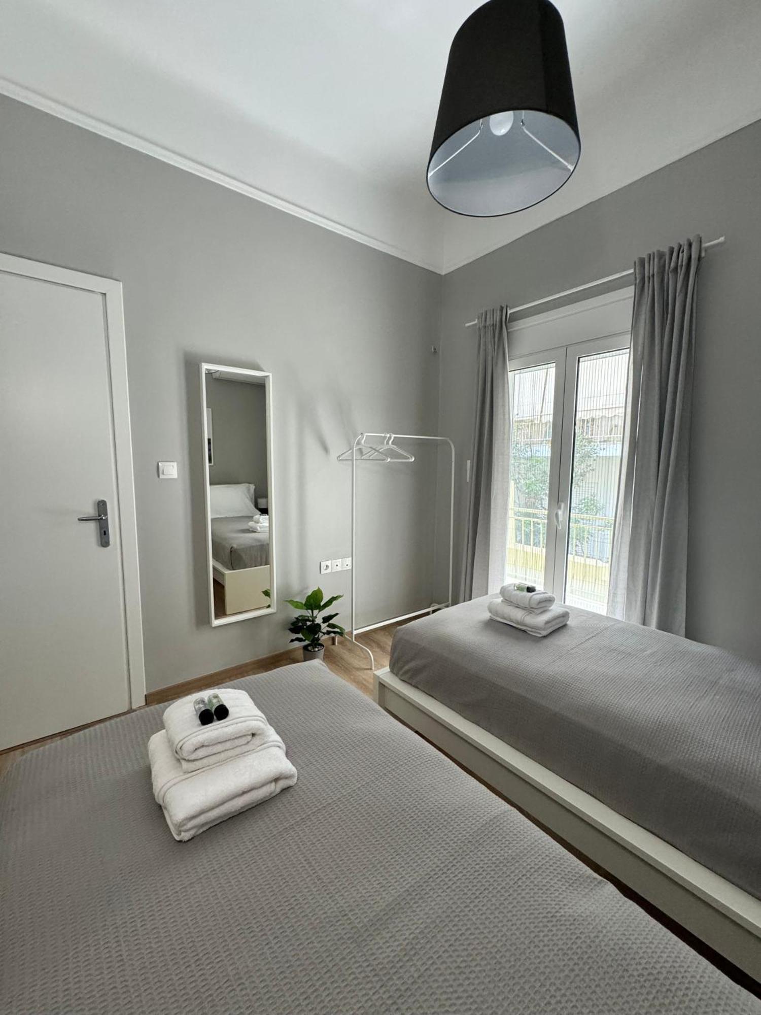 Appartamento Urban Breeze Aparment 1 Atene Esterno foto